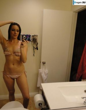 striptease in front of the mirror. Thumbnail 38