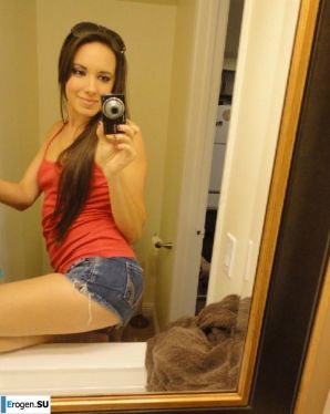 striptease in front of the mirror. Thumbnail 46