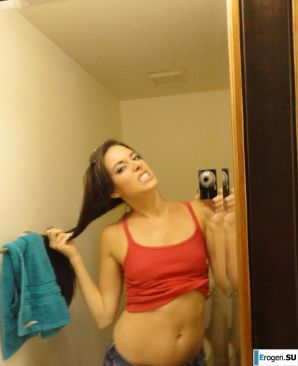 striptease in front of the mirror. Thumbnail 51