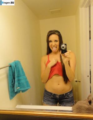 striptease in front of the mirror. Thumbnail 9