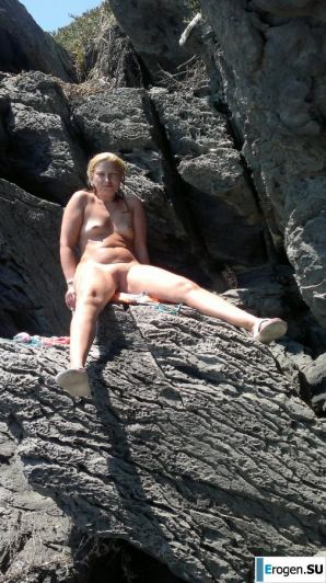 naked on the rocky shores. Thumbnail 23