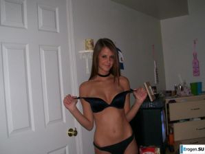 striptease with pranks on camera. Thumbnail 11