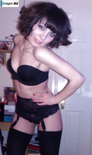 skinny short hair. Thumbnail 4