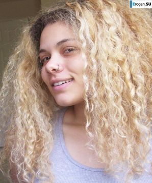 lush and voluminous informal. Thumbnail 17