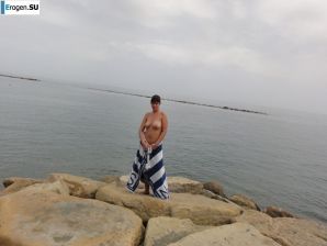 на пляже в Маями без купальника. Миниатюра 38