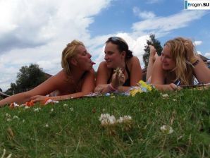 three girlfriends modestly misbehaving. Thumbnail 2