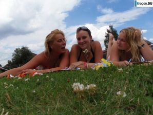 three girlfriends modestly misbehaving. Thumbnail 3