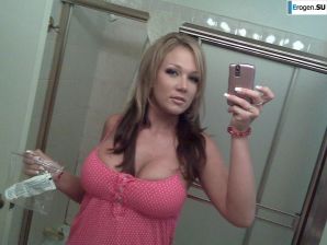naked socialite. Thumbnail 10
