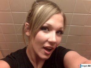 naked socialite. Thumbnail 5