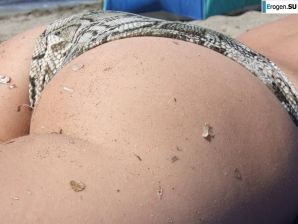everyday life of a blonde with small breasts. Thumbnail 4