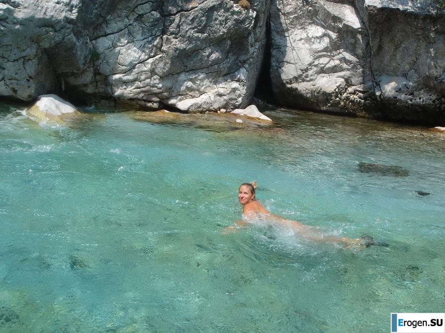 tourists and nudists in one bottle. Slide 26