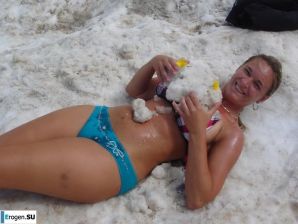 tourists and nudists in one bottle. Thumbnail 10