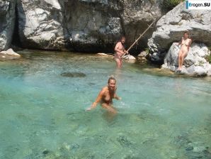 tourists and nudists in one bottle. Thumbnail 25