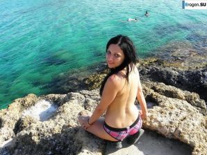 leave without a swimsuit. Thumbnail 19