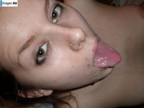 oh her bath with petals, she has legs spread to him. Thumbnail 23