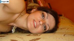 sultry sexy brunette. Thumbnail 37