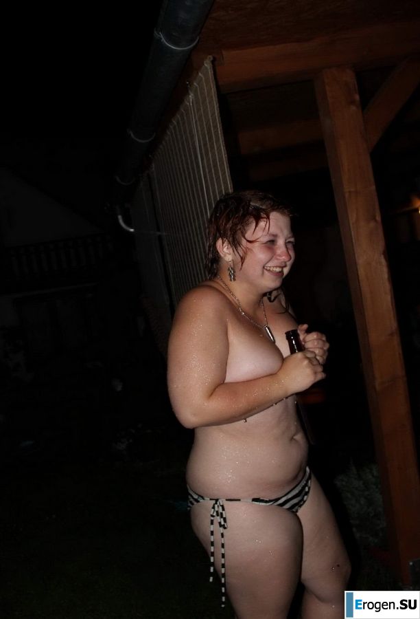 naked chicks in the pool. Slide 30