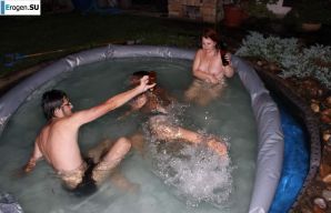 naked chicks in the pool. Thumbnail 27