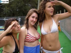 naked chicks in the pool. Thumbnail 3