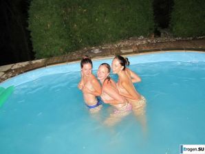 naked chicks in the pool. Thumbnail 37