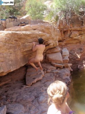 crazy girls in the canyon. Thumbnail 13