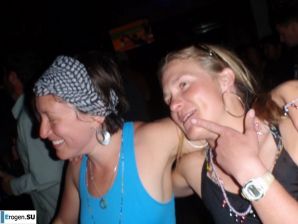 crazy girls in the canyon. Thumbnail 29