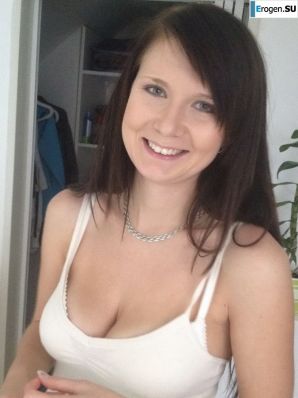 a woman has something to show. Thumbnail 8