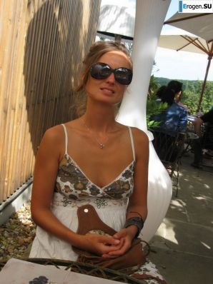 took off her bra somewhere on the rocky slopes. Thumbnail 16