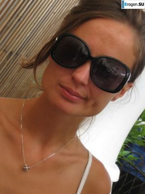 took off her bra somewhere on the rocky slopes. Thumbnail 28