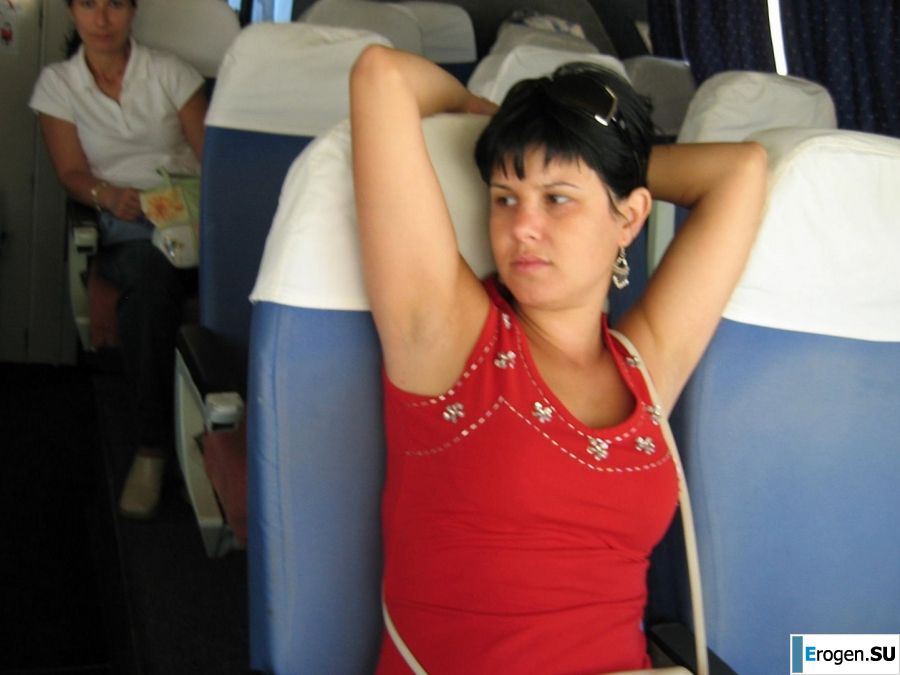 petite short-haired brunette on vacation. Slide 14