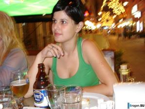 petite short-haired brunette on vacation. Part 2. Thumbnail 12