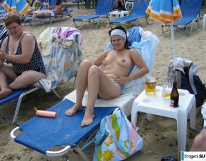 petite short-haired brunette on vacation. Part 2. Thumbnail 2