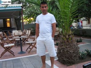 petite short-haired brunette on vacation. Part 2. Thumbnail 7