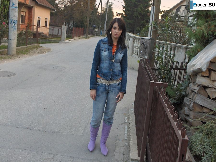 moody striptease without a single smile. Slide 10