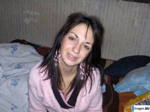 moody striptease without a single smile. Thumbnail 37