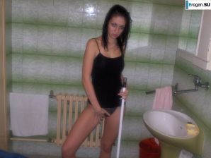 moody striptease without a single smile. Thumbnail 45