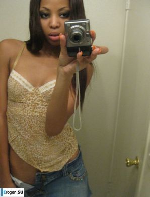 selfie of a naked black woman. Thumbnail 34