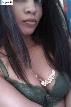 slim dark-skinned girl undresses. Thumbnail 29