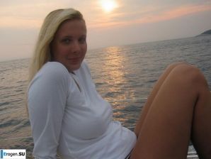 party with heifers on a yacht. Thumbnail 2