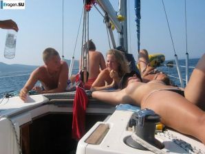 party with heifers on a yacht. Thumbnail 23