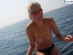 party with heifers on a yacht. Thumbnail 3