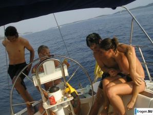 party with heifers on a yacht. Thumbnail 32