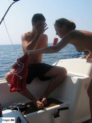 party with heifers on a yacht. Thumbnail 7