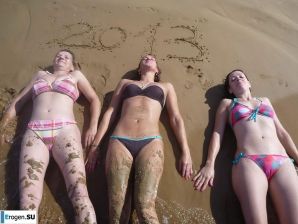 fun on a nudist beach. Thumbnail 18