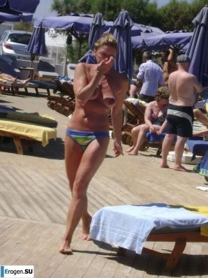fun on a nudist beach. Thumbnail 3