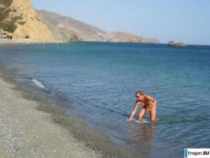 fun on a nudist beach. Thumbnail 5