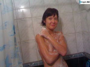 озабоченый муж подлавливает на камеру свою раздетую жену. Миниатюра 31