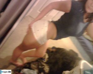 pathetic vulgar selfies on the phone. Thumbnail 7