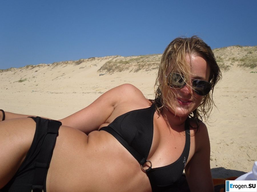mischievous minx on the beach. Slide 34