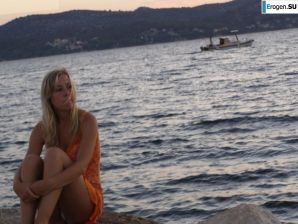 nude on the beach and in the room. Thumbnail 16